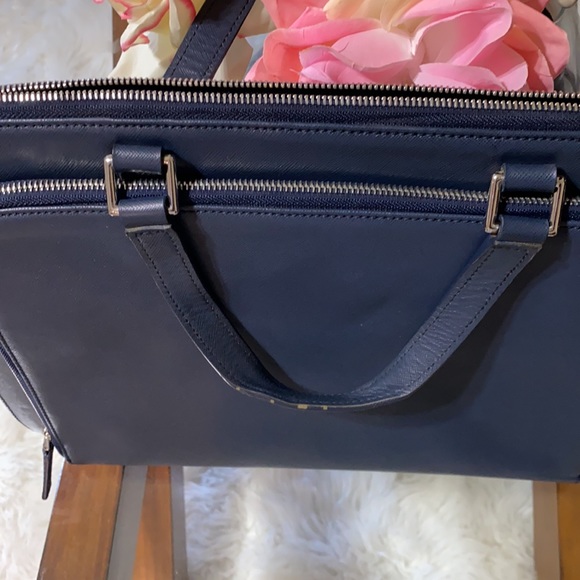 Prada Bag - Picture 6 of 10